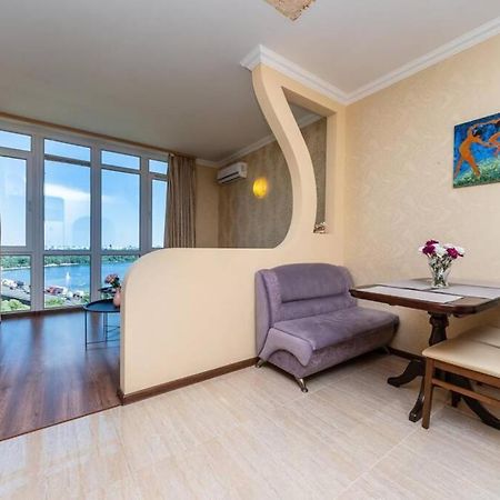 Apartments With Crazy Panoramic View Of The Dniepr Kyjev Exteriér fotografie