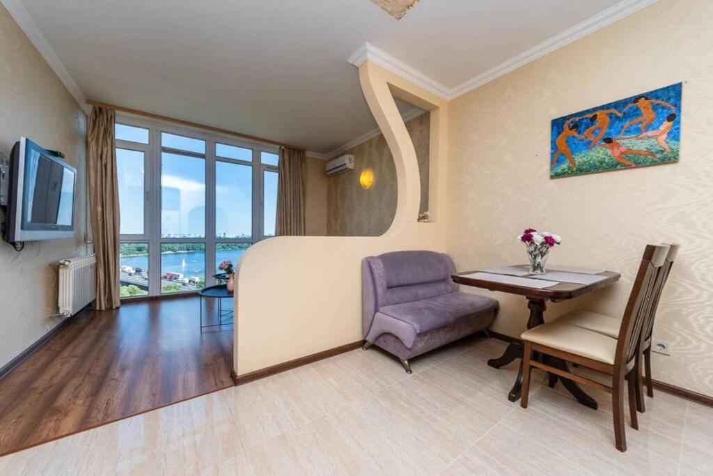 Apartments With Crazy Panoramic View Of The Dniepr Kyjev Exteriér fotografie