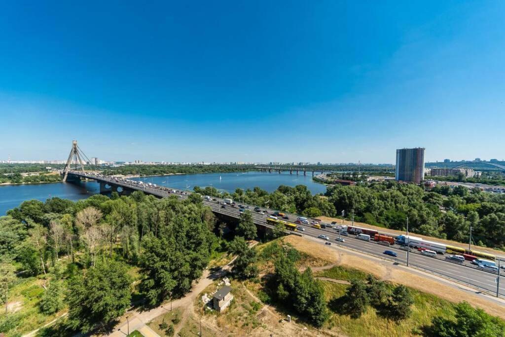 Apartments With Crazy Panoramic View Of The Dniepr Kyjev Exteriér fotografie