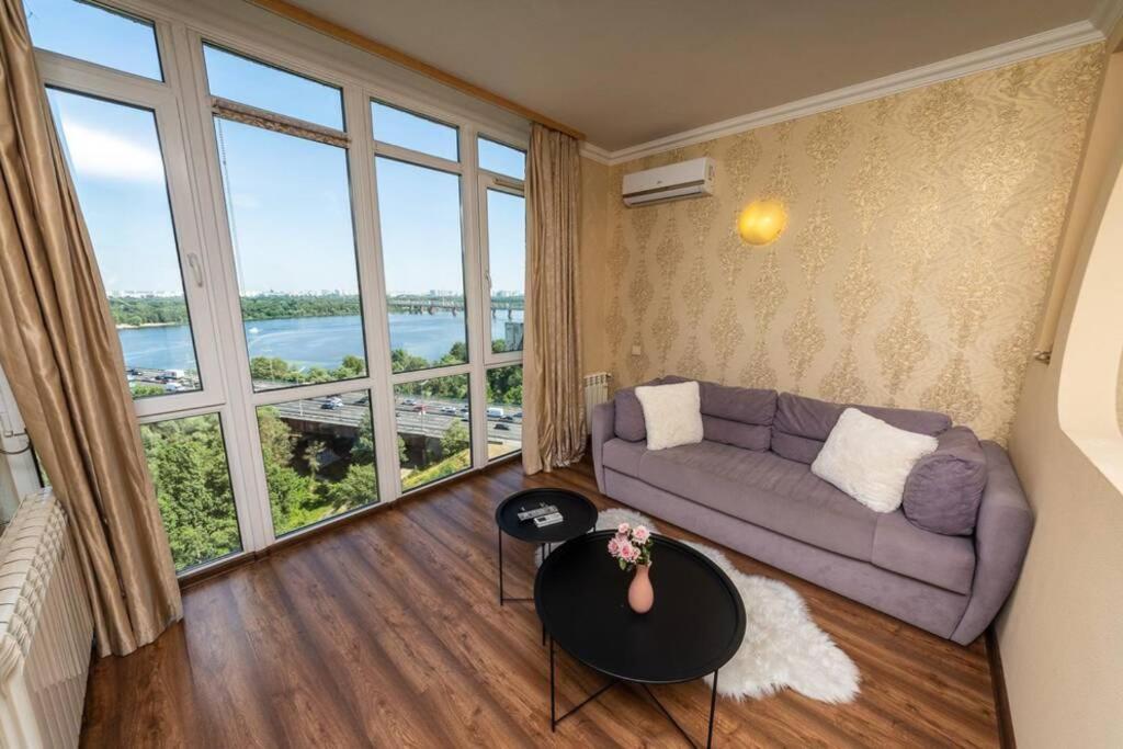 Apartments With Crazy Panoramic View Of The Dniepr Kyjev Exteriér fotografie