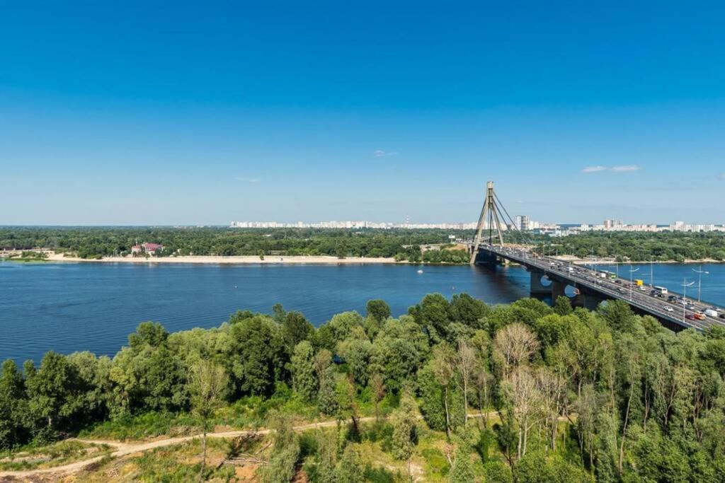 Apartments With Crazy Panoramic View Of The Dniepr Kyjev Exteriér fotografie